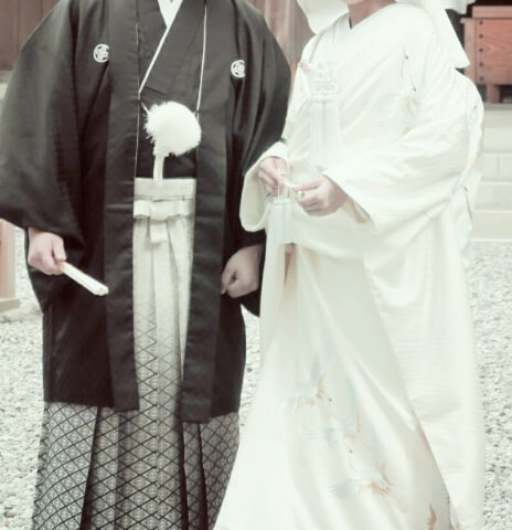 年齢的に派手にしたくないカップル