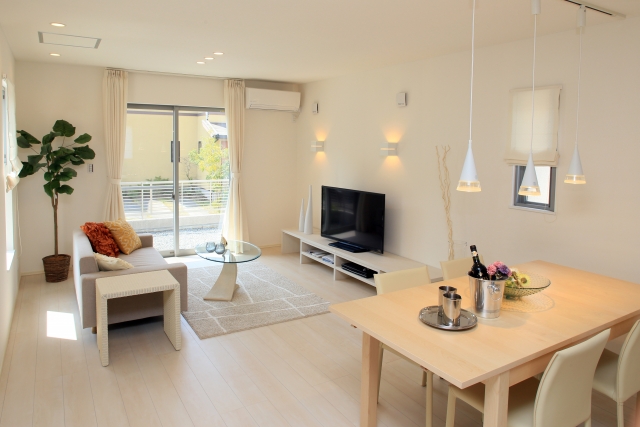 入籍しない=「事実婚」