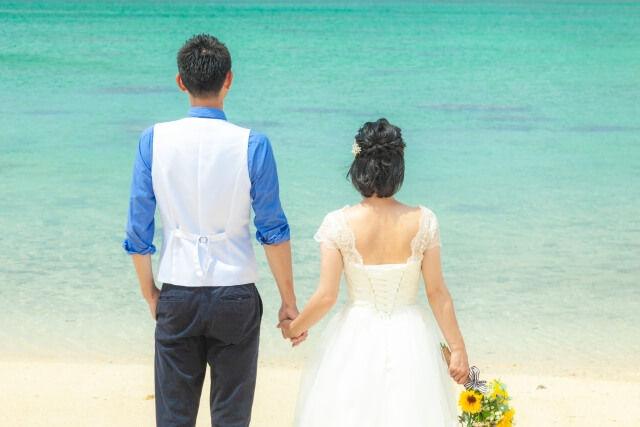 場所別!人気のフォトウェディングのポーズ