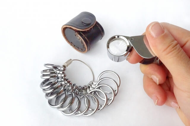 エンゲージリングやマリッジリングを選ぶときのポイント