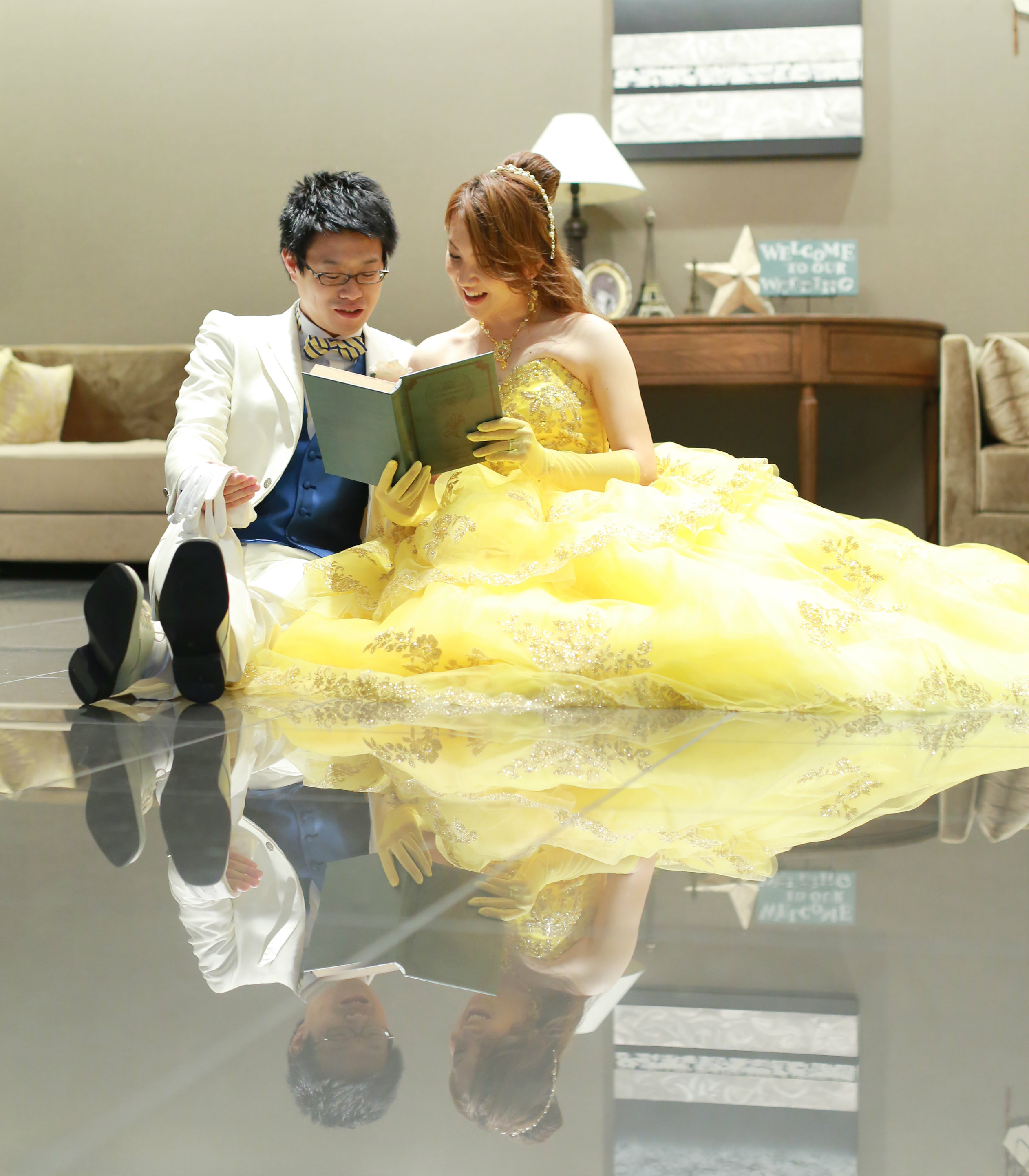 美女と野獣風ウエディングにはやっぱりイエローのドレス!